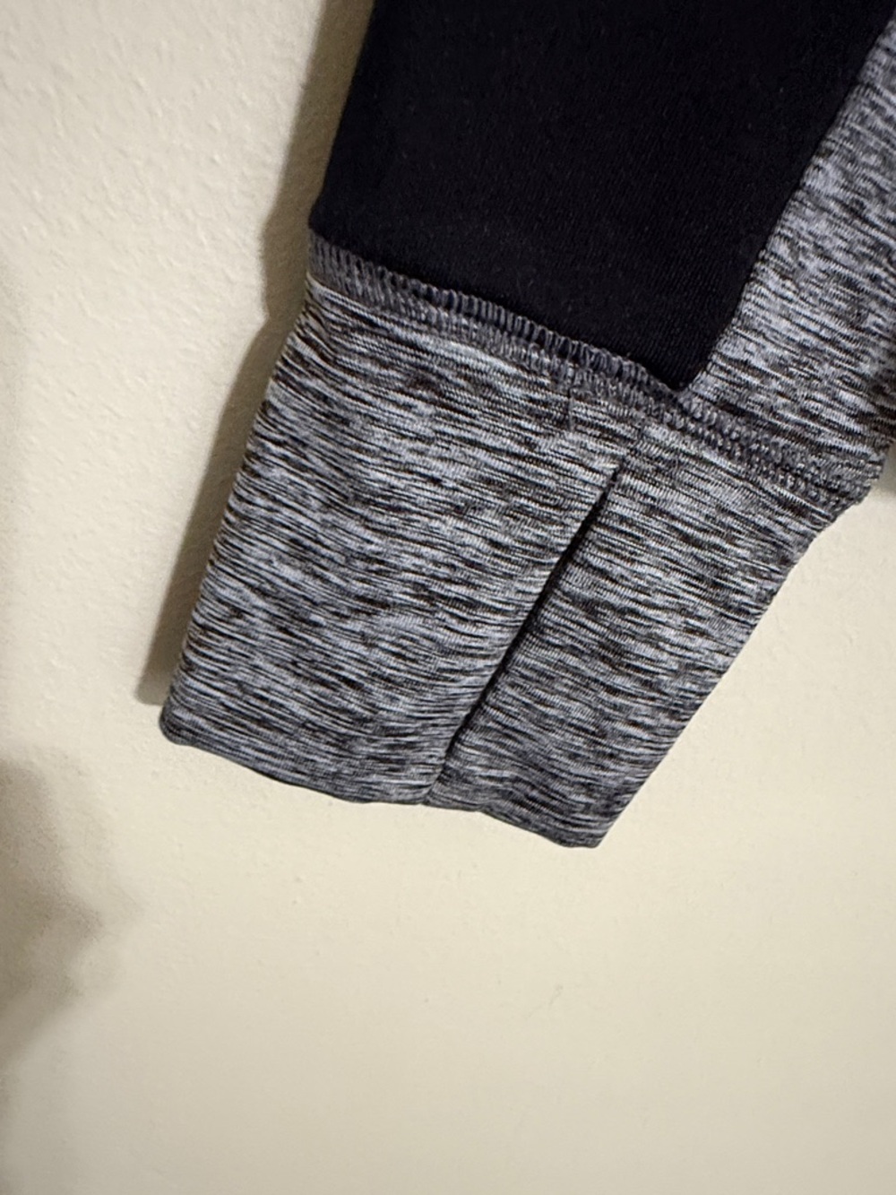 G-III fir her Carl banks Women Black Gray Hooded Active Top women S casual track - Picture 4 of 8